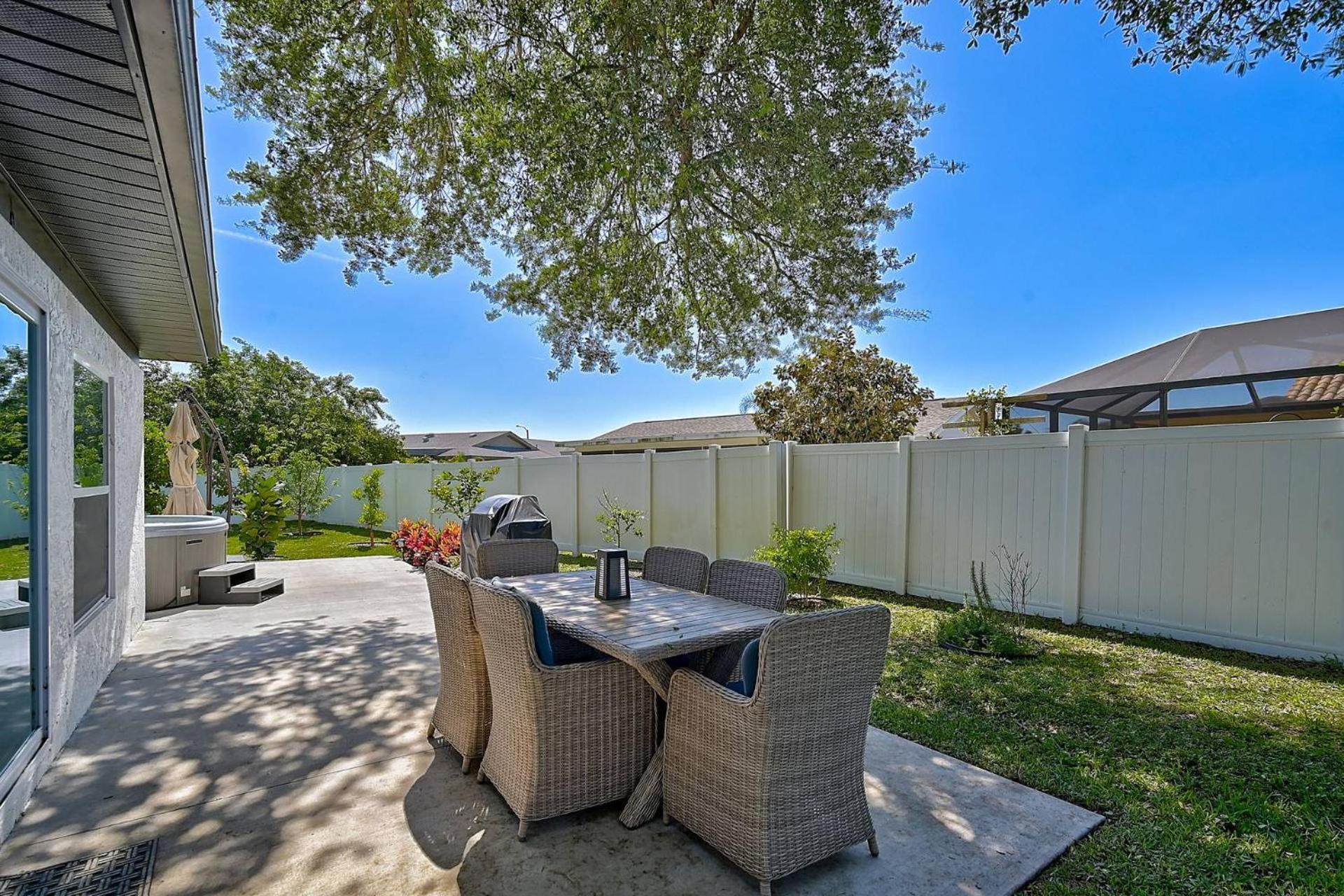 Villa Tranquil Breeze Bradenton Exterior foto